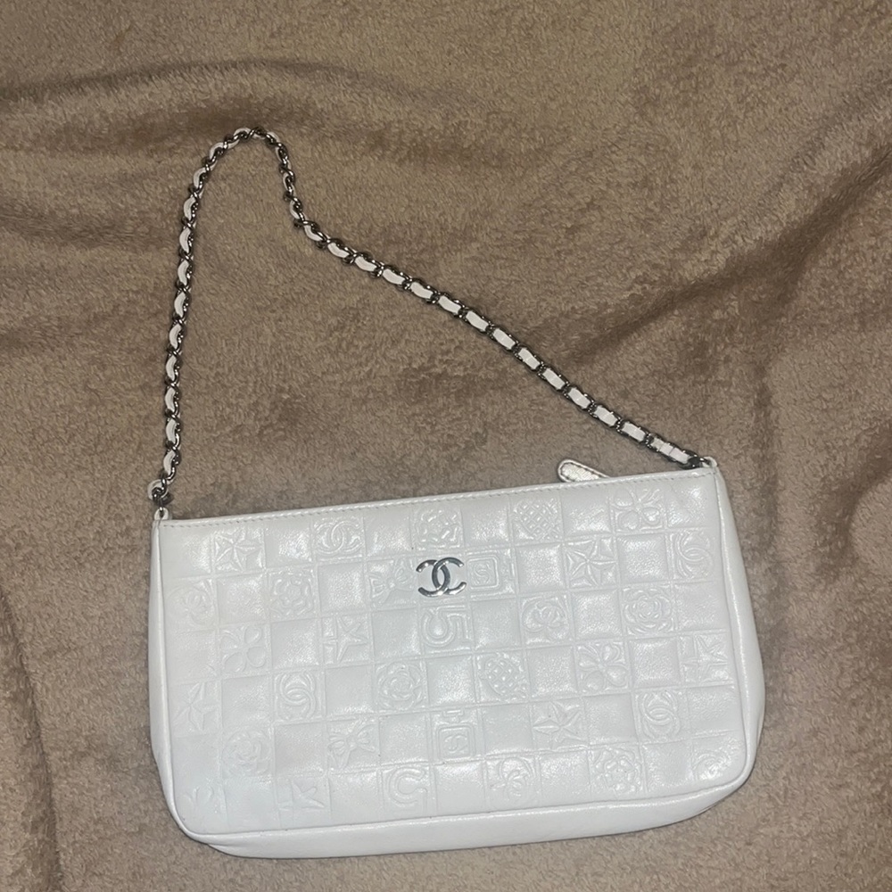 Authentic white Chanel pochette